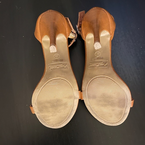 Camel Strap Ankle Pumps High Heels - Picture 5 of 9